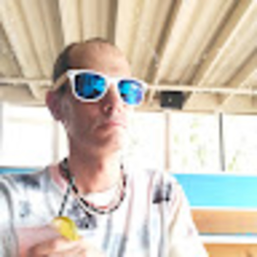 Meet your Posher, Dustin